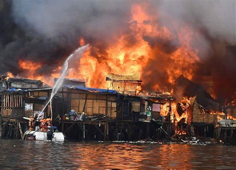 Tondo fire leaves 1,500 homeless .